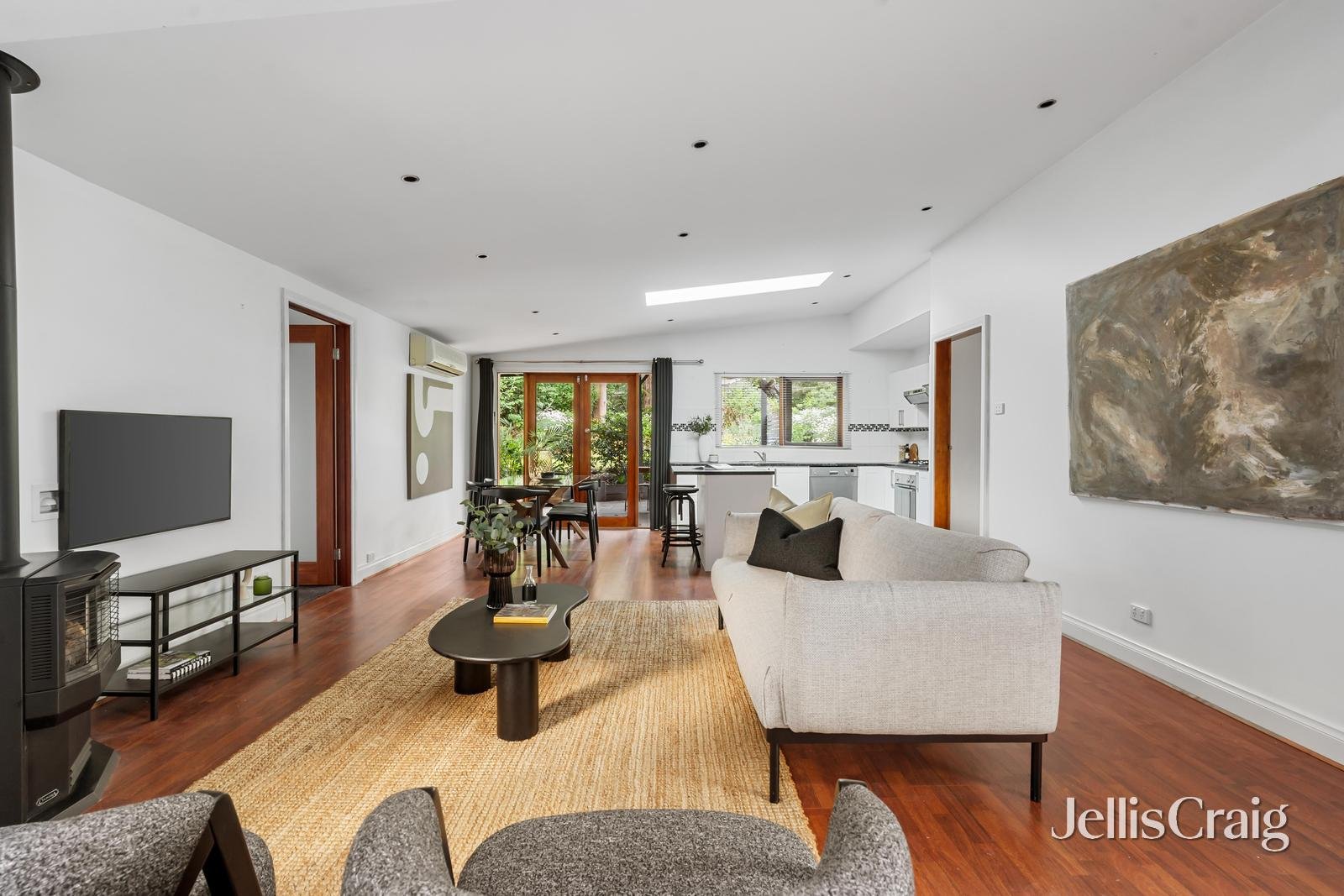 25b Elsa Court, Eltham image 5