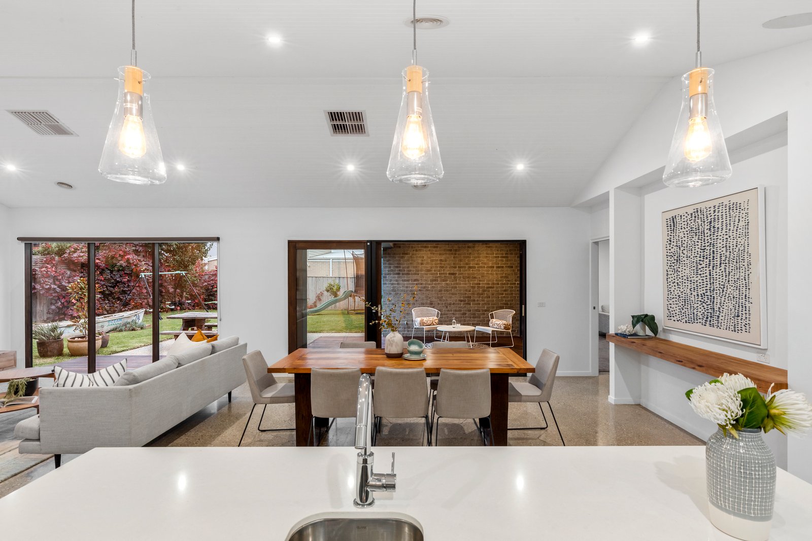 Property Gallery Thumbnail 12