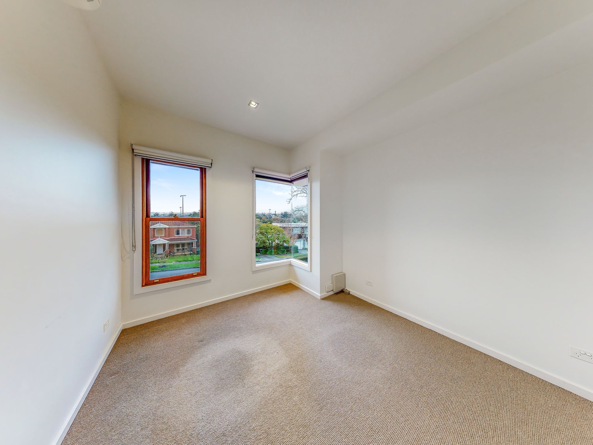 2/6-8 Carrington Street, Balwyn North image 5