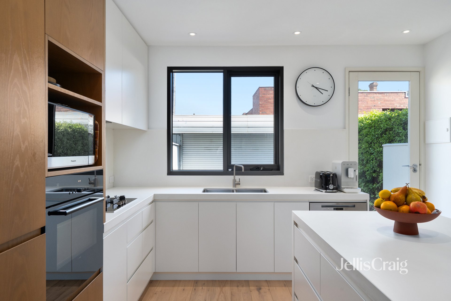 26 Aberdeen Rd, Prahran image 4