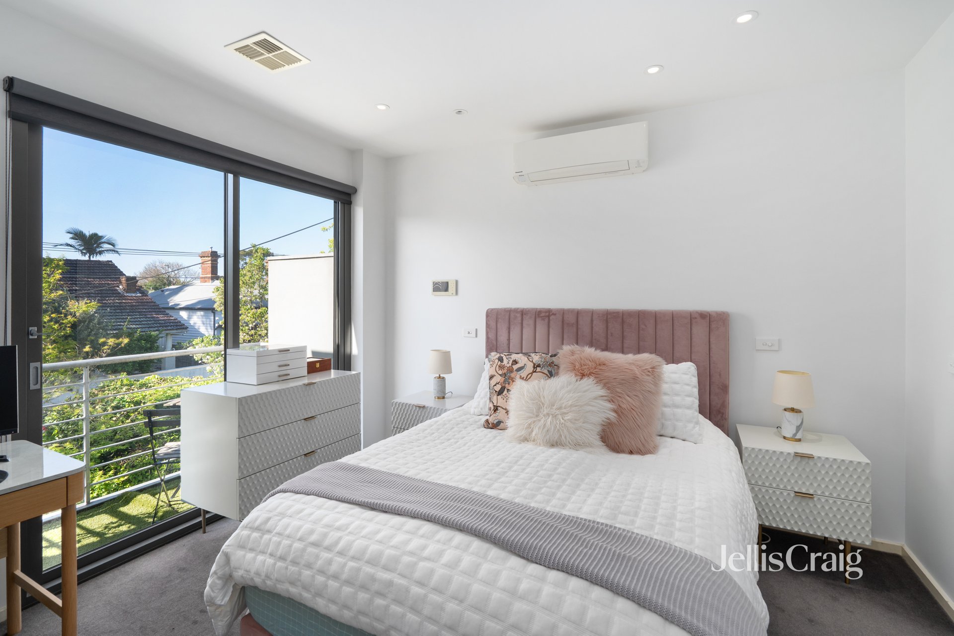 26 Aberdeen Rd, Prahran image 6