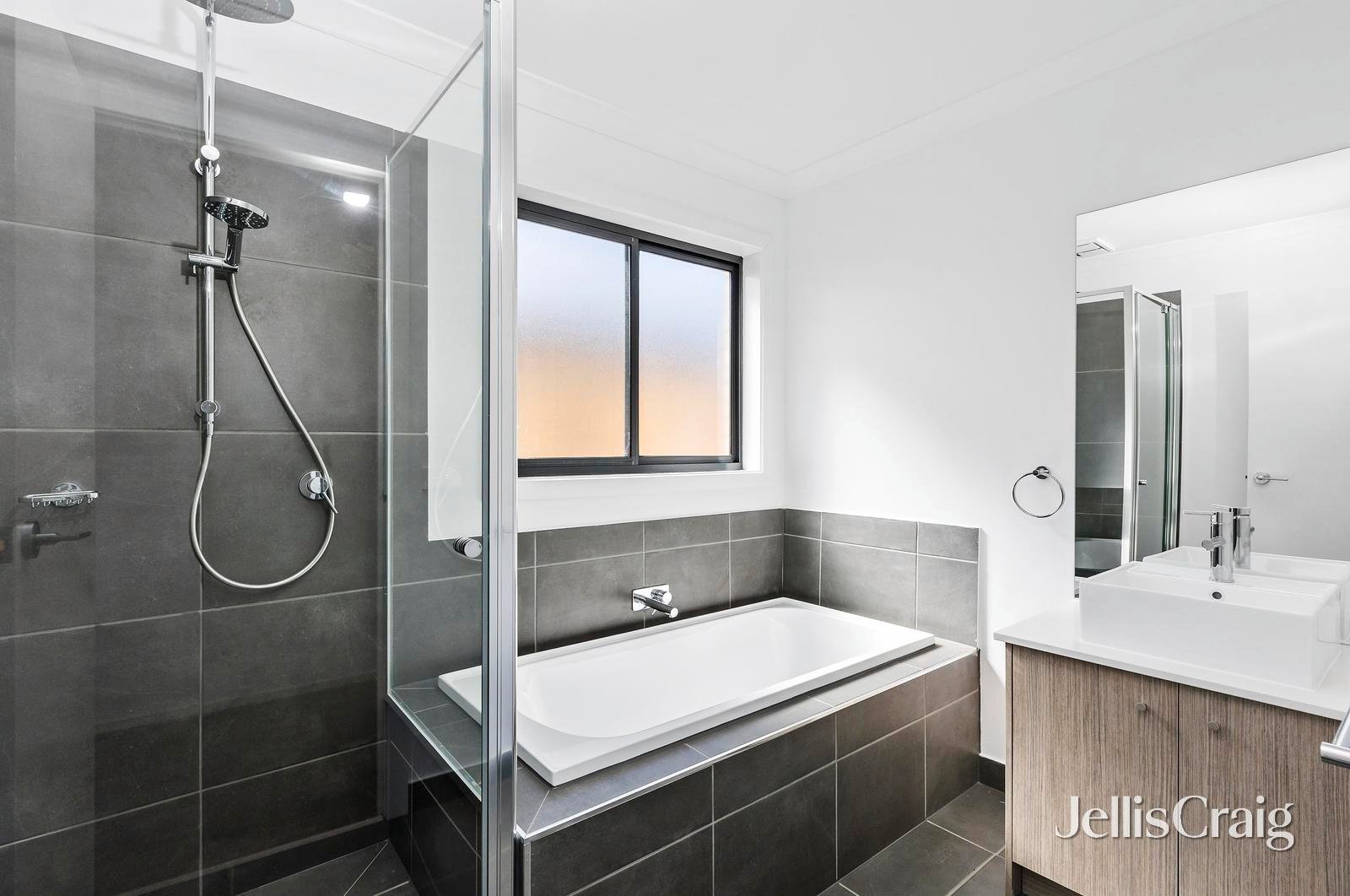 26 Alma Street, Sebastopol image 5