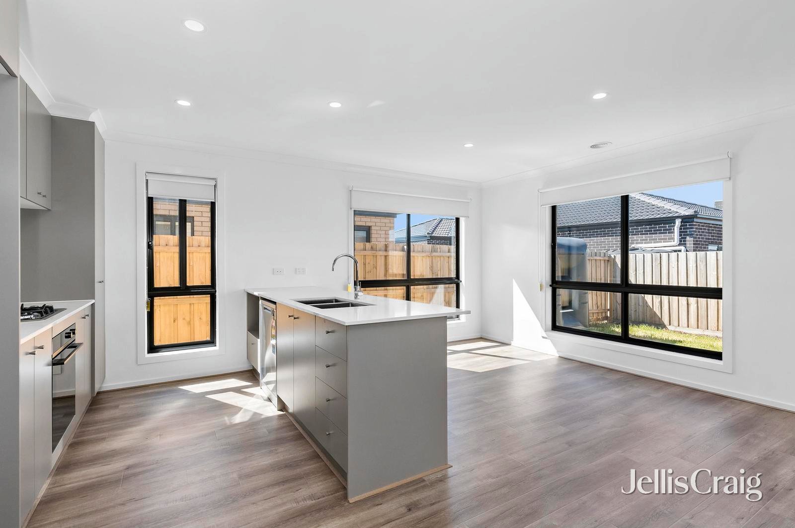 26 Alma Street, Sebastopol image 2