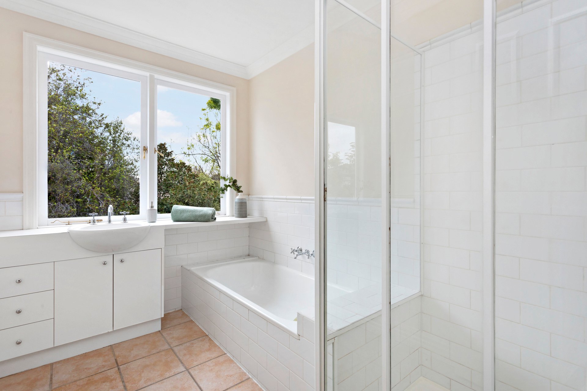 Property Gallery Thumbnail 13