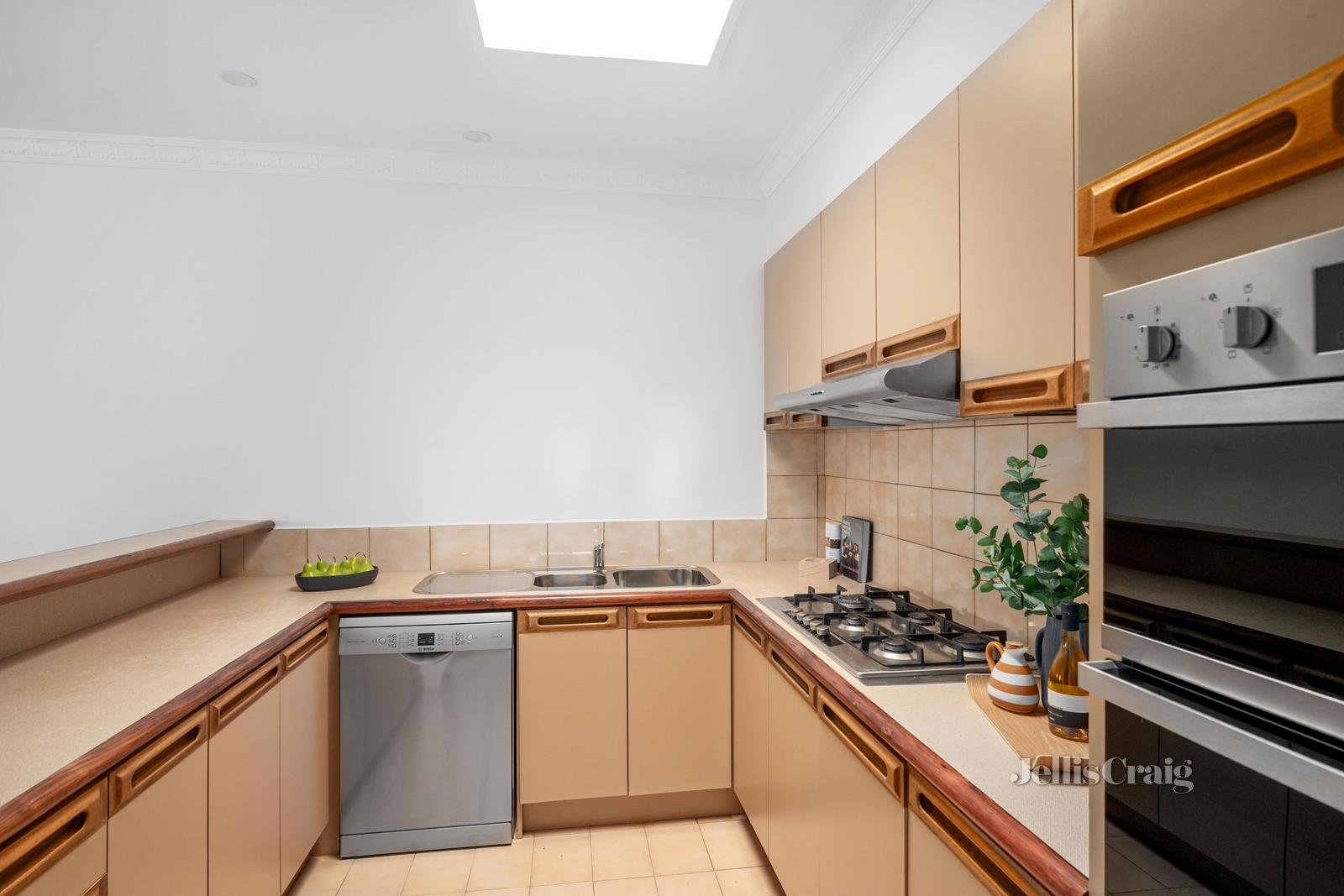 2/6 Ardrie Road, Malvern East image 4