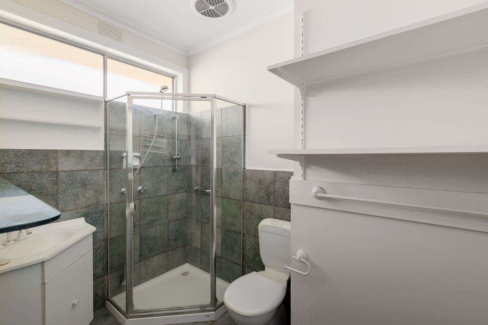 26 Arnott Street, Mont Albert North image 4