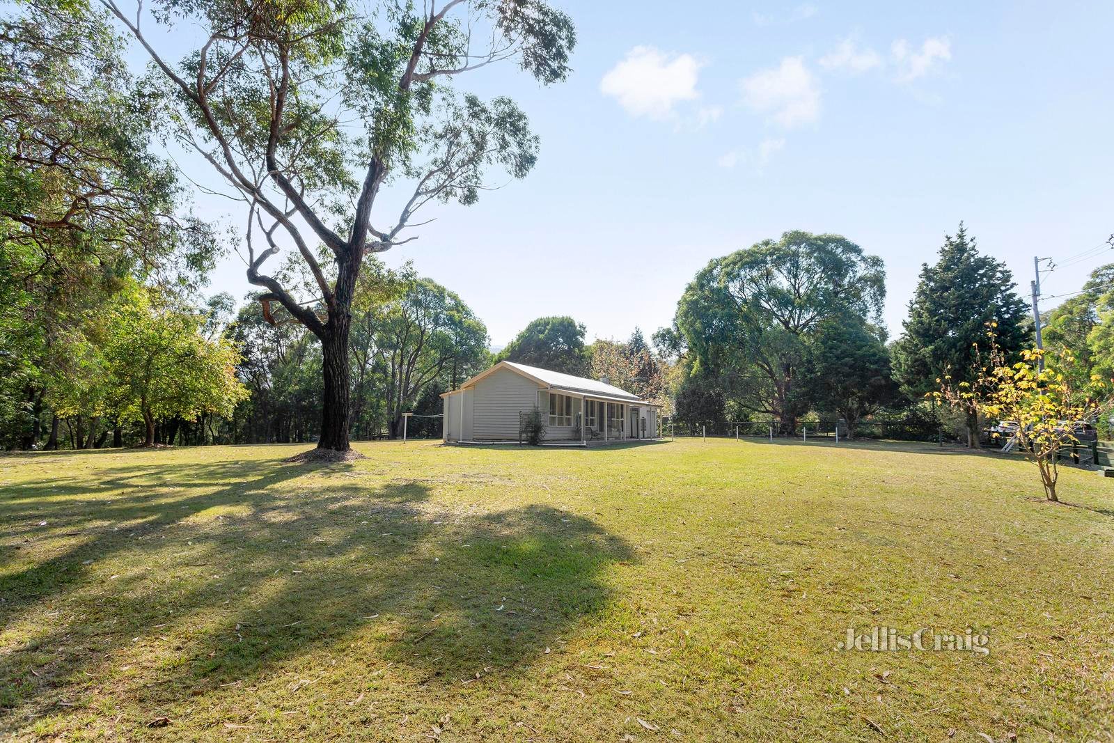 26 Arthurs Road, Chum Creek image 2