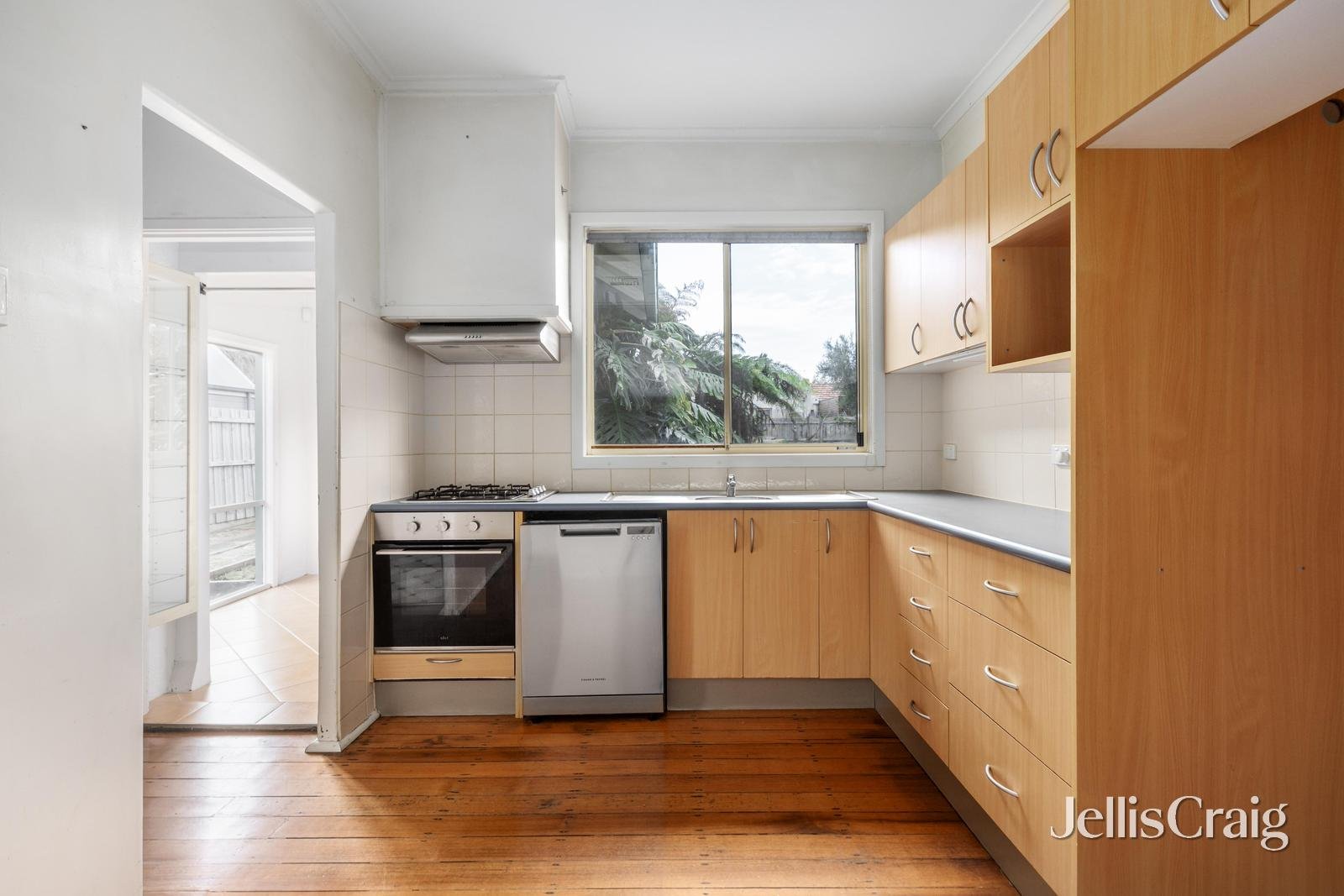26 Austin Street, Hughesdale image 2