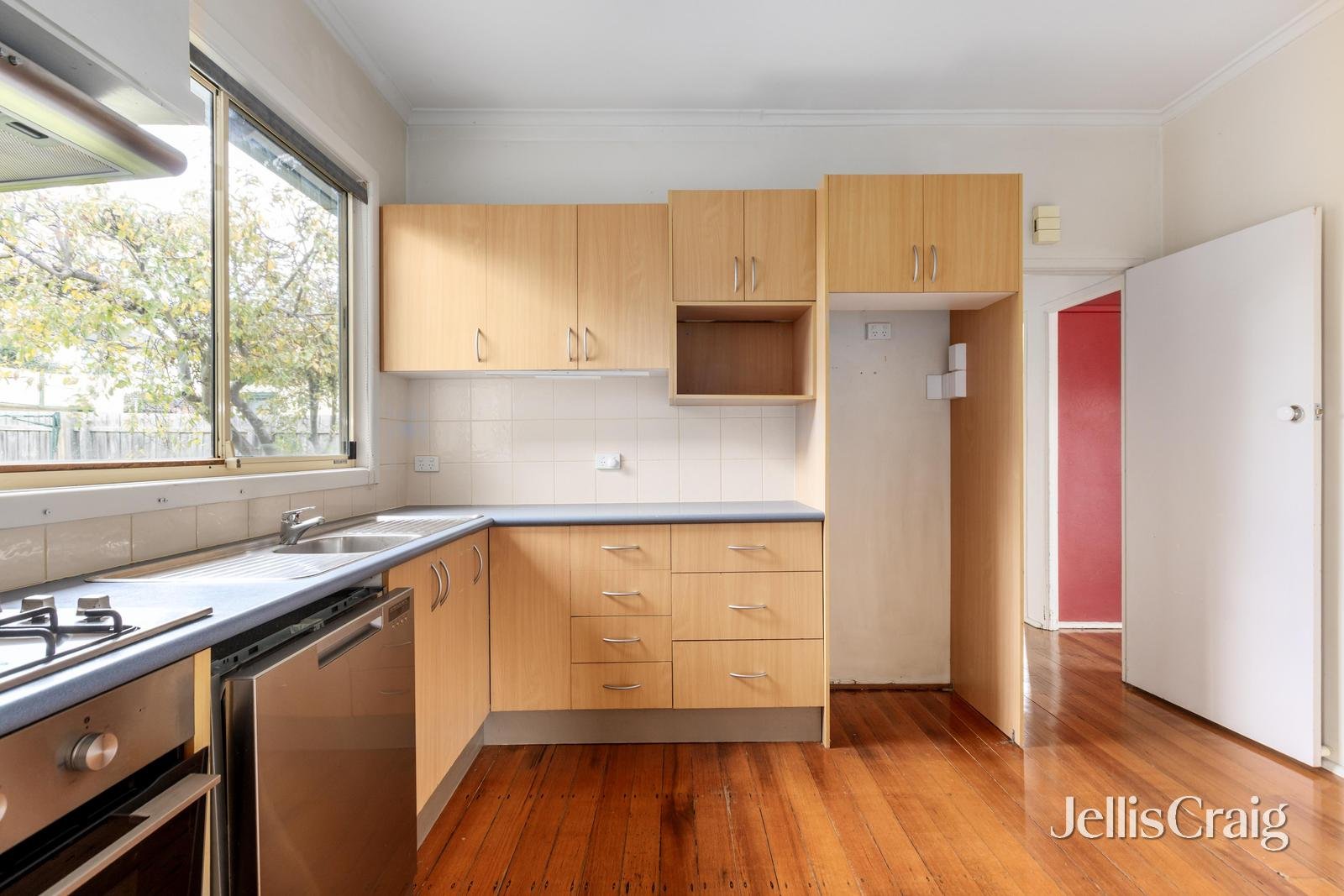 26 Austin Street, Hughesdale image 3