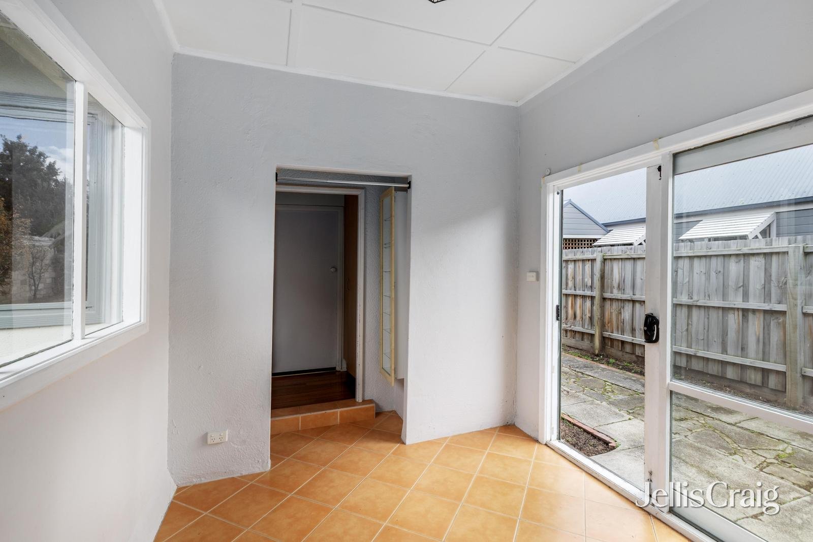 26 Austin Street, Hughesdale image 6