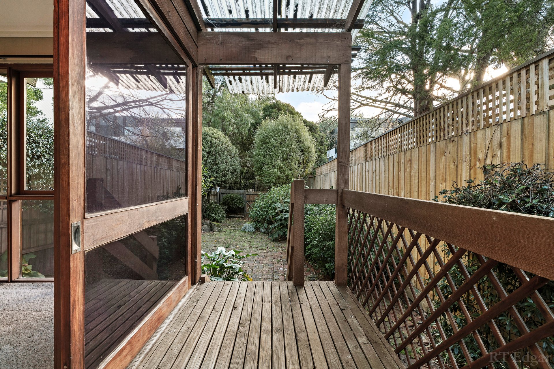 Property Gallery Thumbnail 6