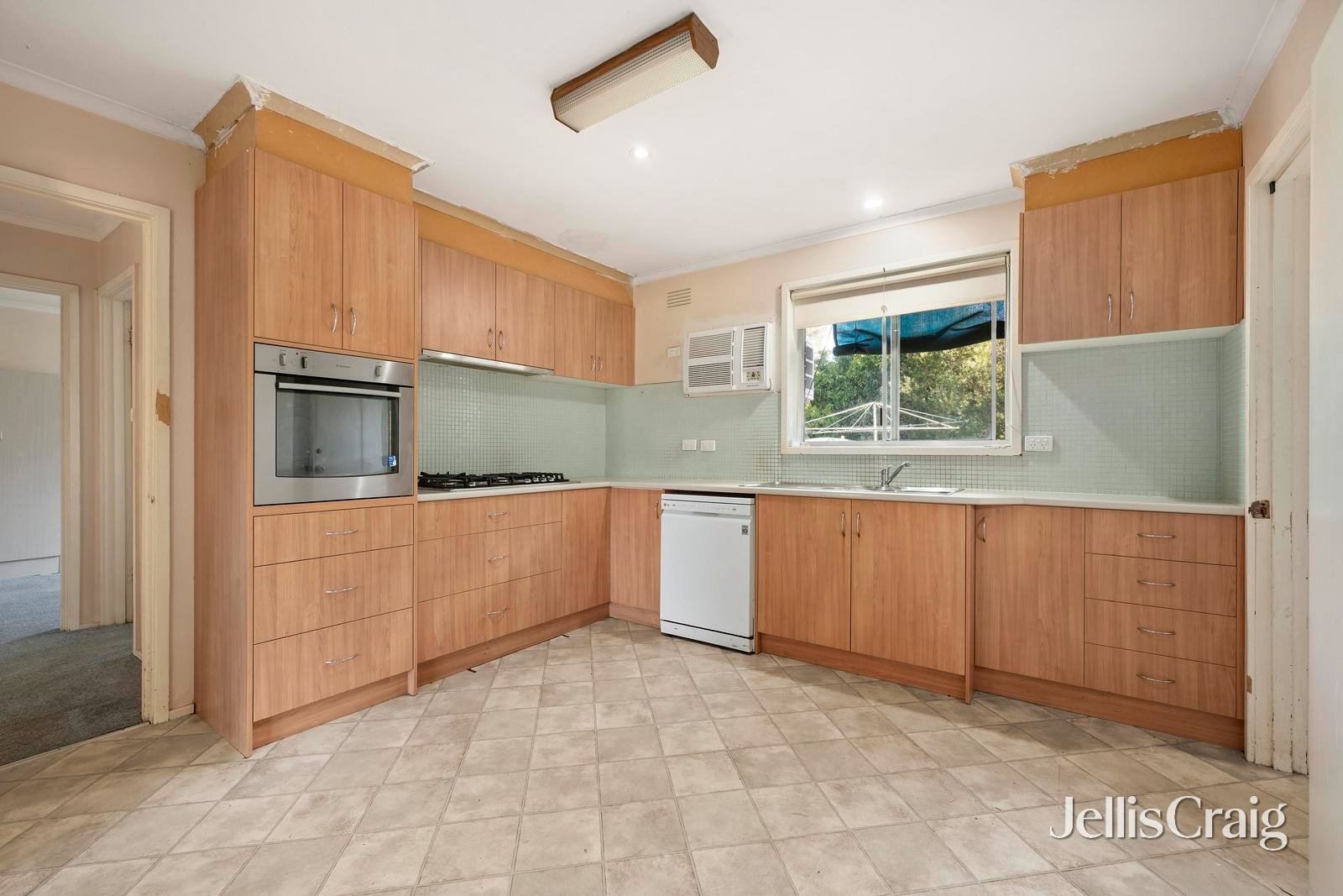 26 Balcombe Avenue, Mooroolbark image 4