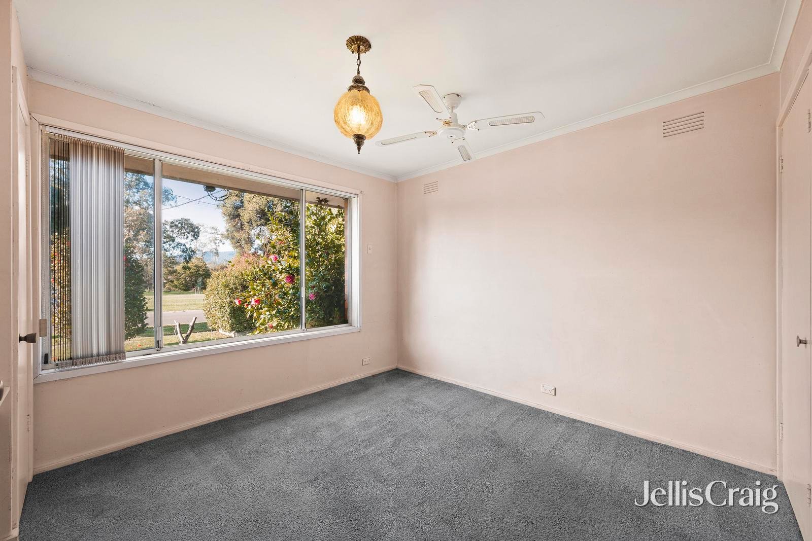 26 Balcombe Avenue, Mooroolbark image 7