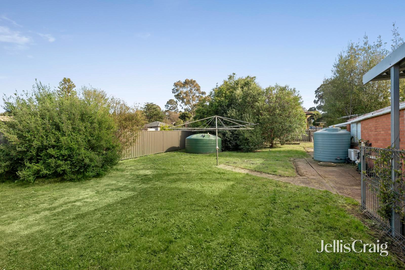 26 Balcombe Avenue, Mooroolbark image 11
