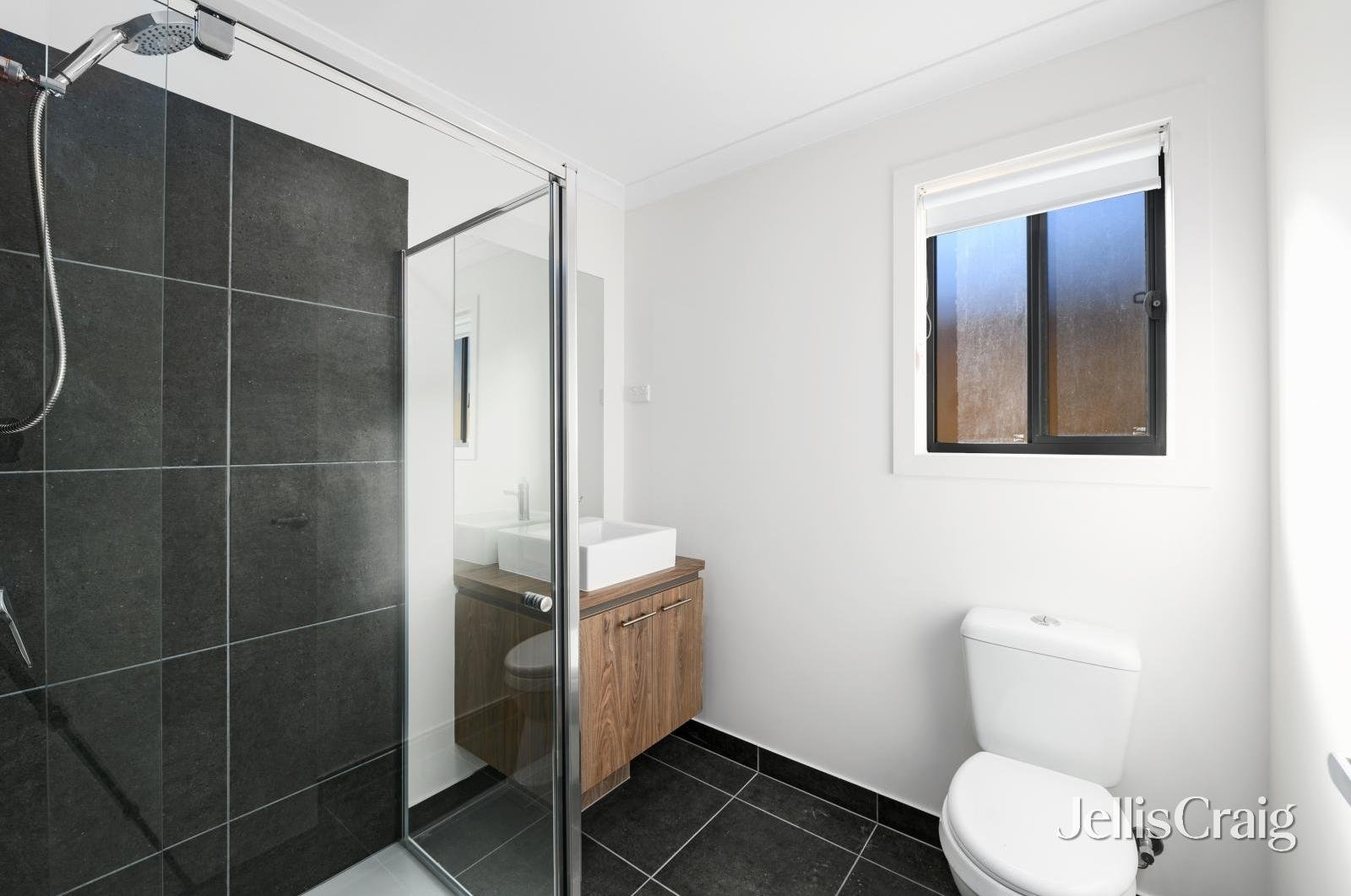 26 Banff Road, Winter Valley image 5