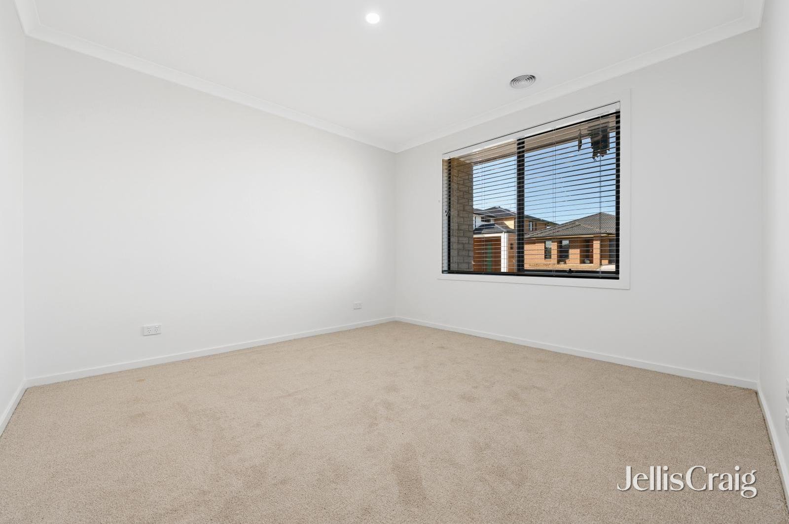 26 Banff Road, Winter&nbsp;Valley image 4