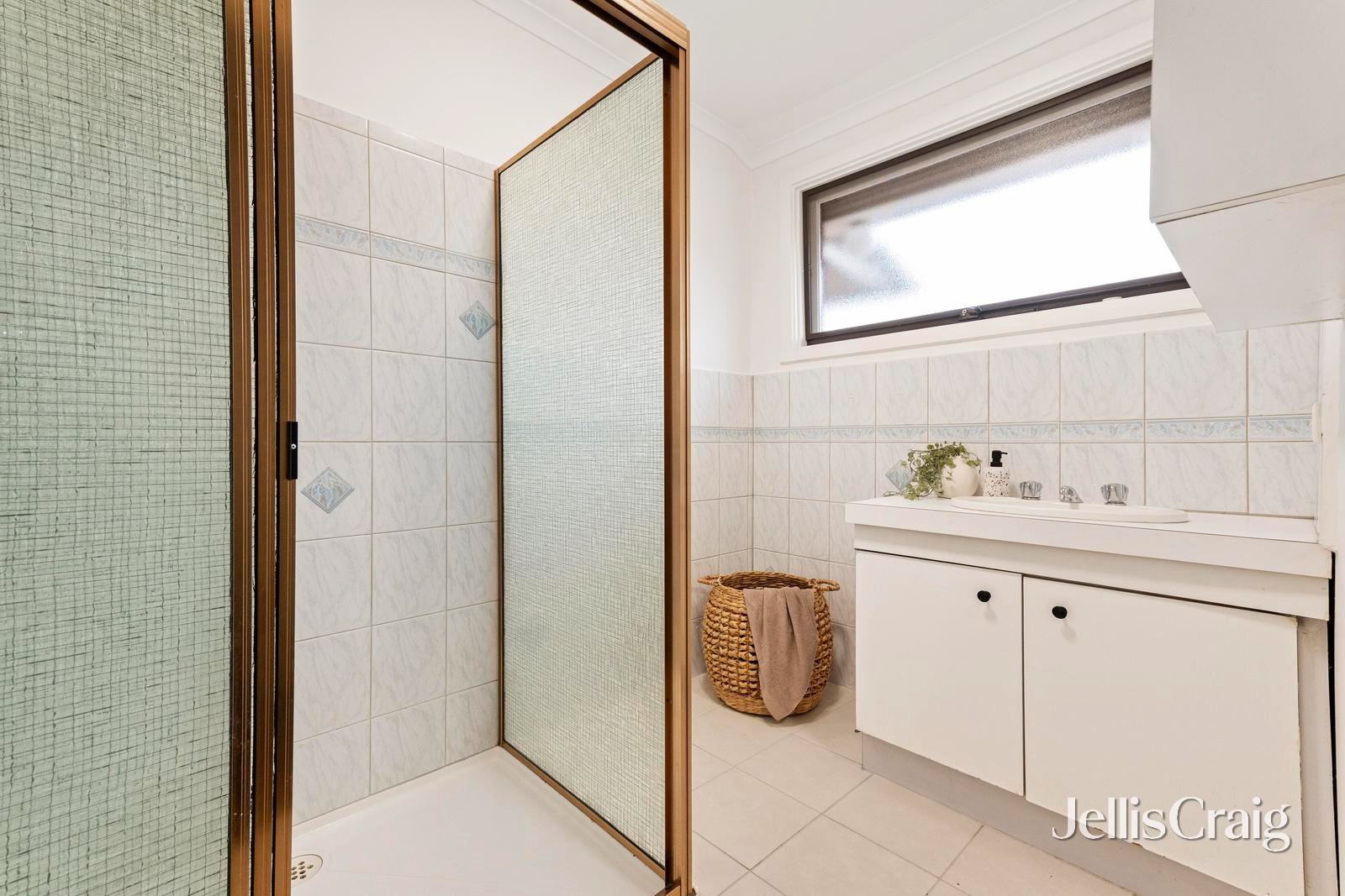 2/6 Barkly Street, Ringwood image 6