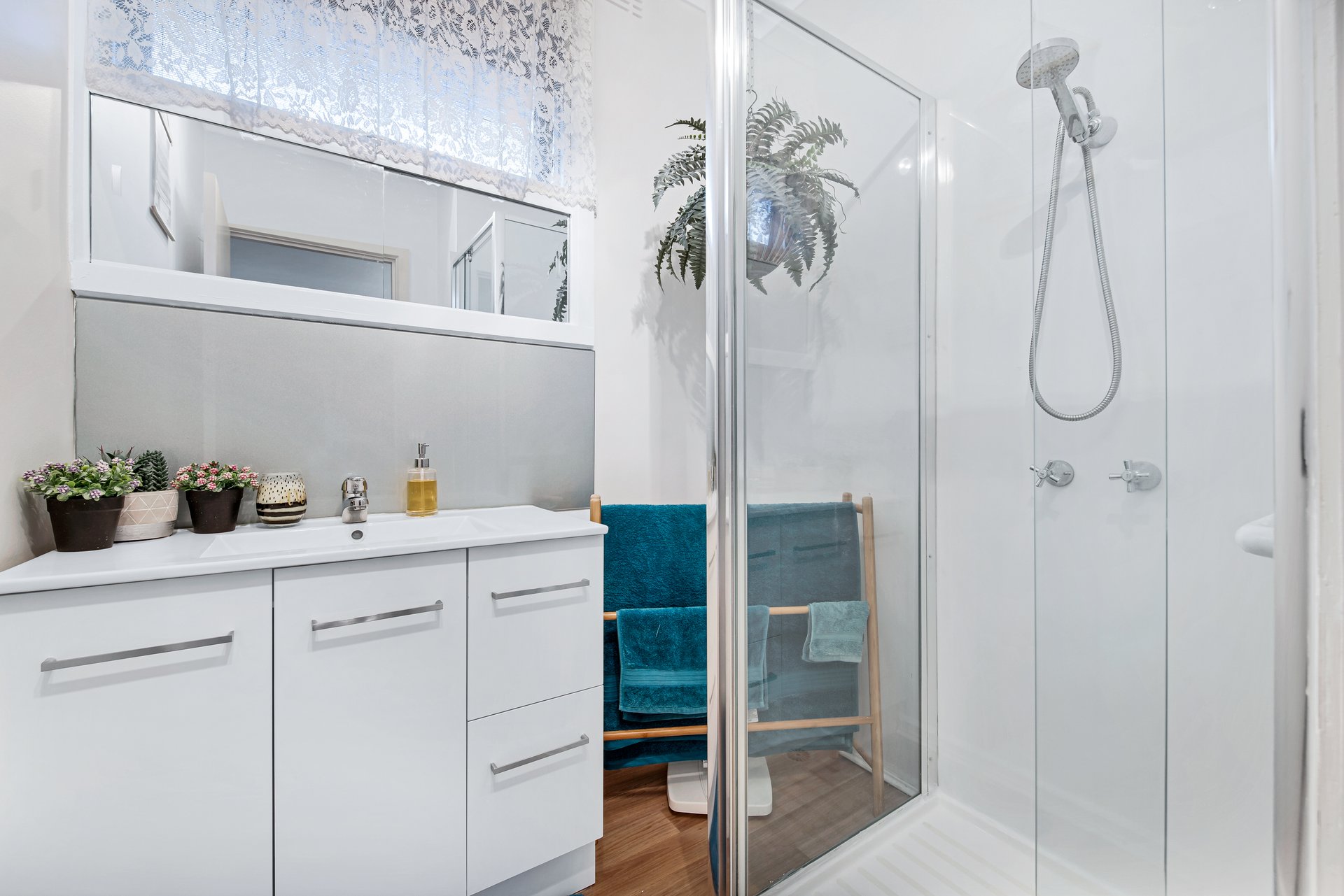 2/6 Batten Street, Glen Waverley image 6