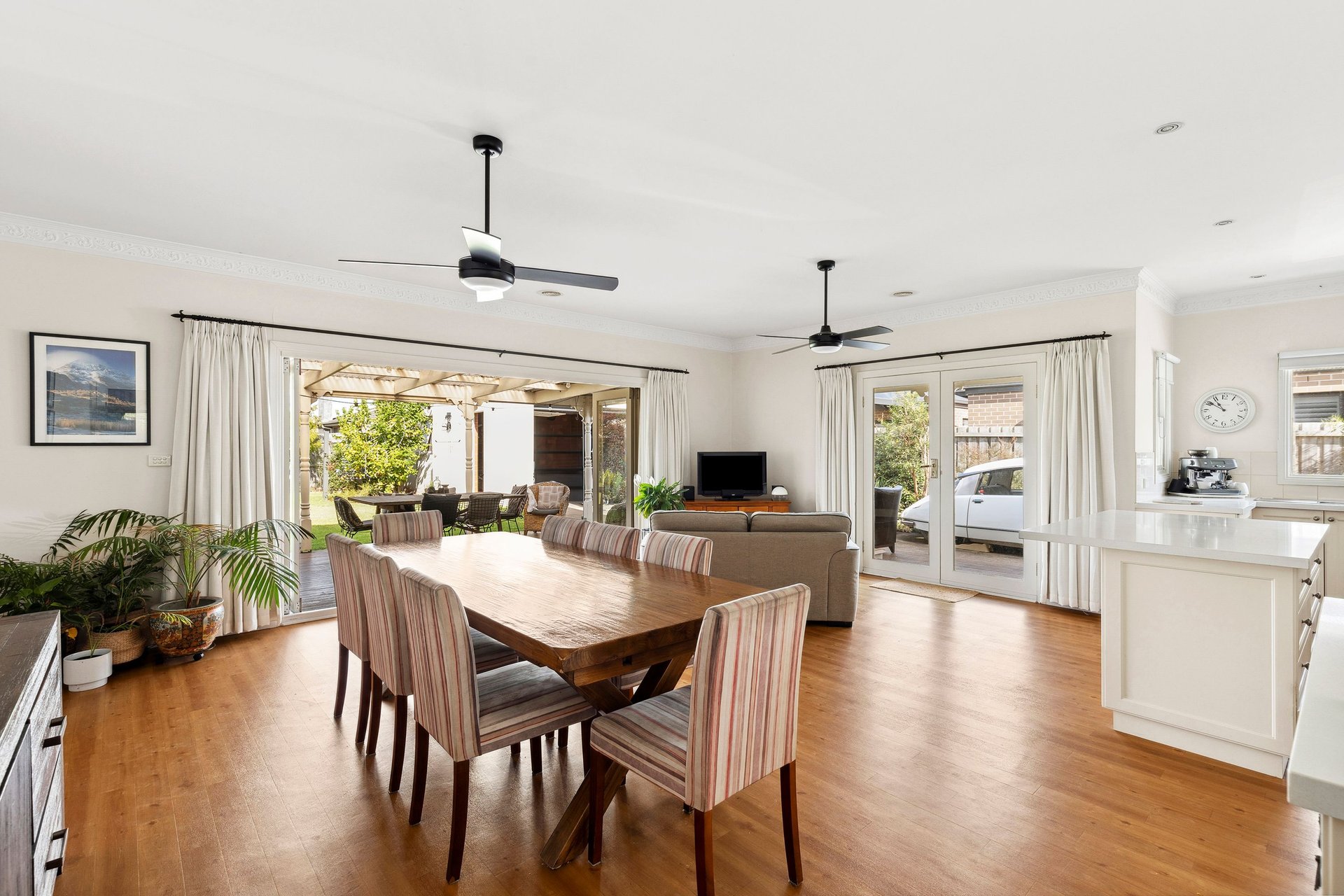 26 Bayfield Court, Newcomb image 2