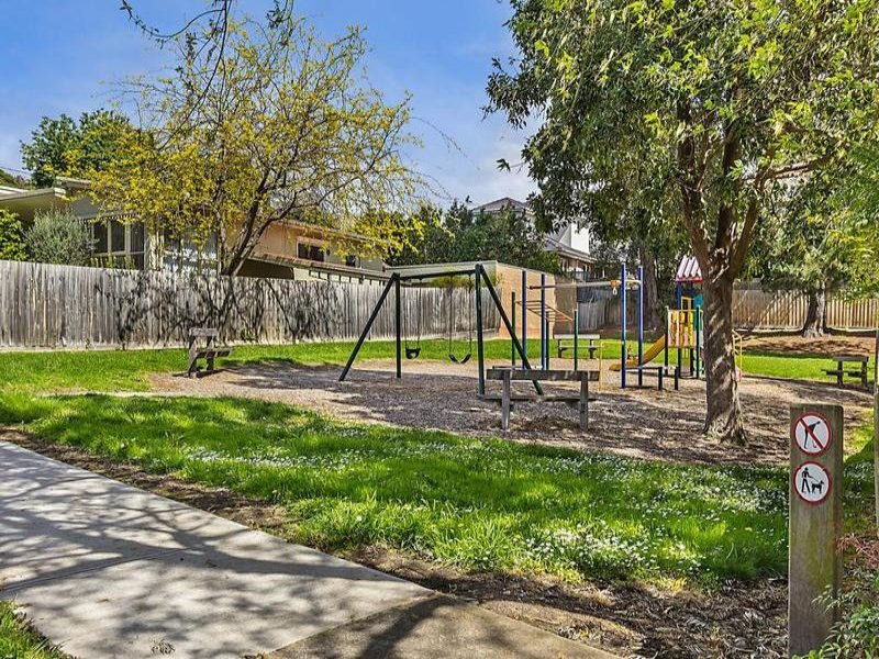 26 Belgravia Avenue, Mont Albert North image 8