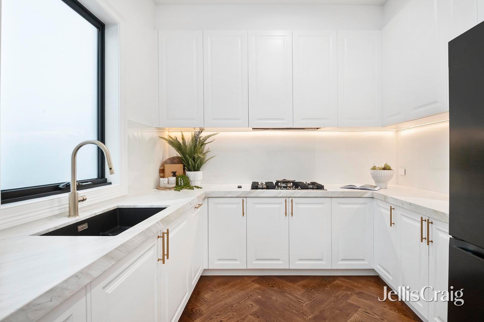 26 Belinda Crescent, Doncaster&nbsp;East image 5