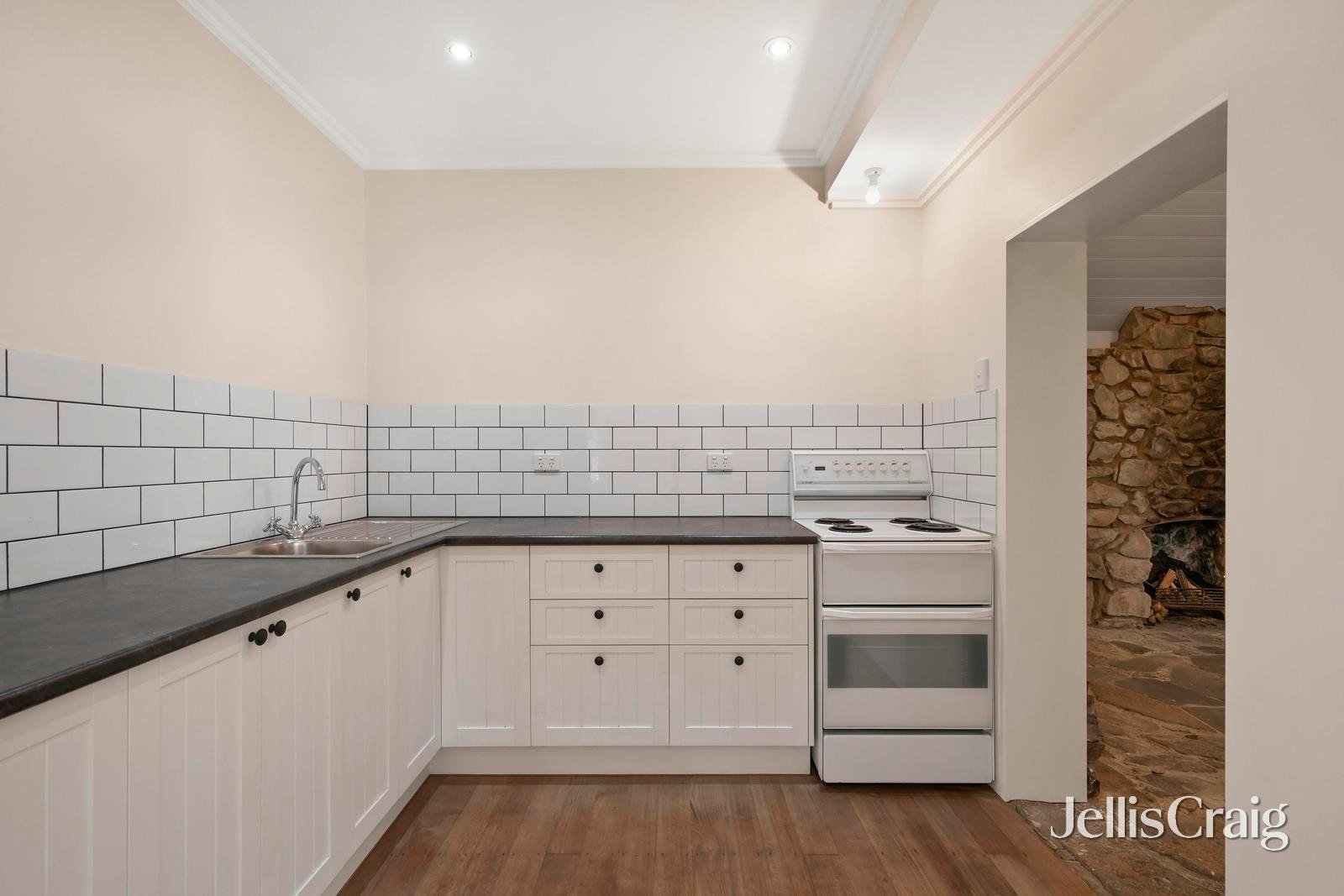 26 Bickleigh Vale Road, Mooroolbark image 2