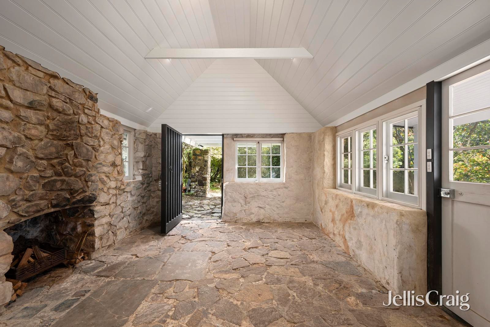 26 Bickleigh Vale Road, Mooroolbark image 6
