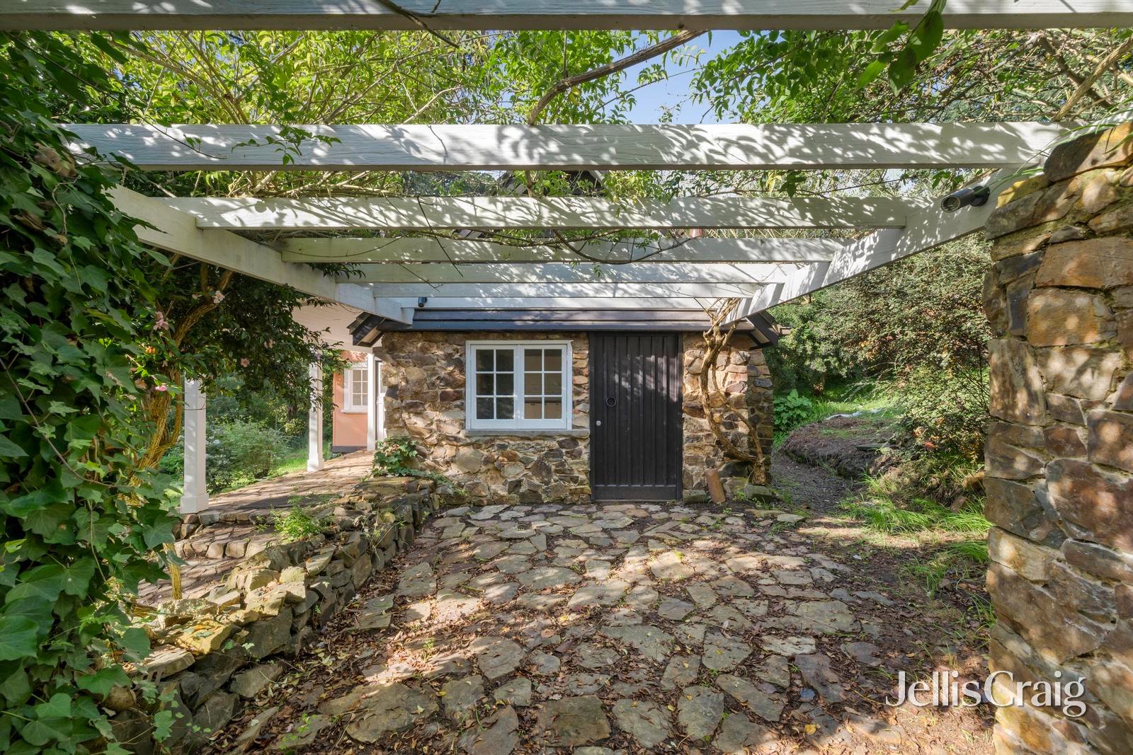 26 Bickleigh Vale Road, Mooroolbark image 13