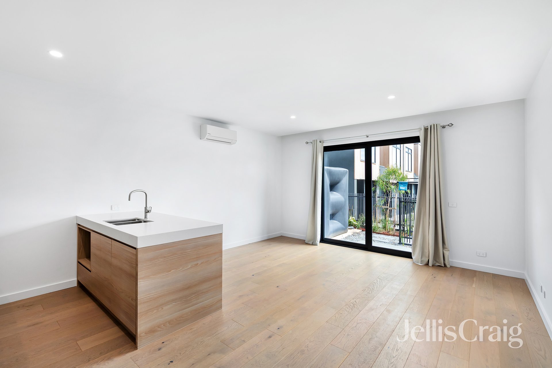 26 Bluebell Lane, Ivanhoe image 4