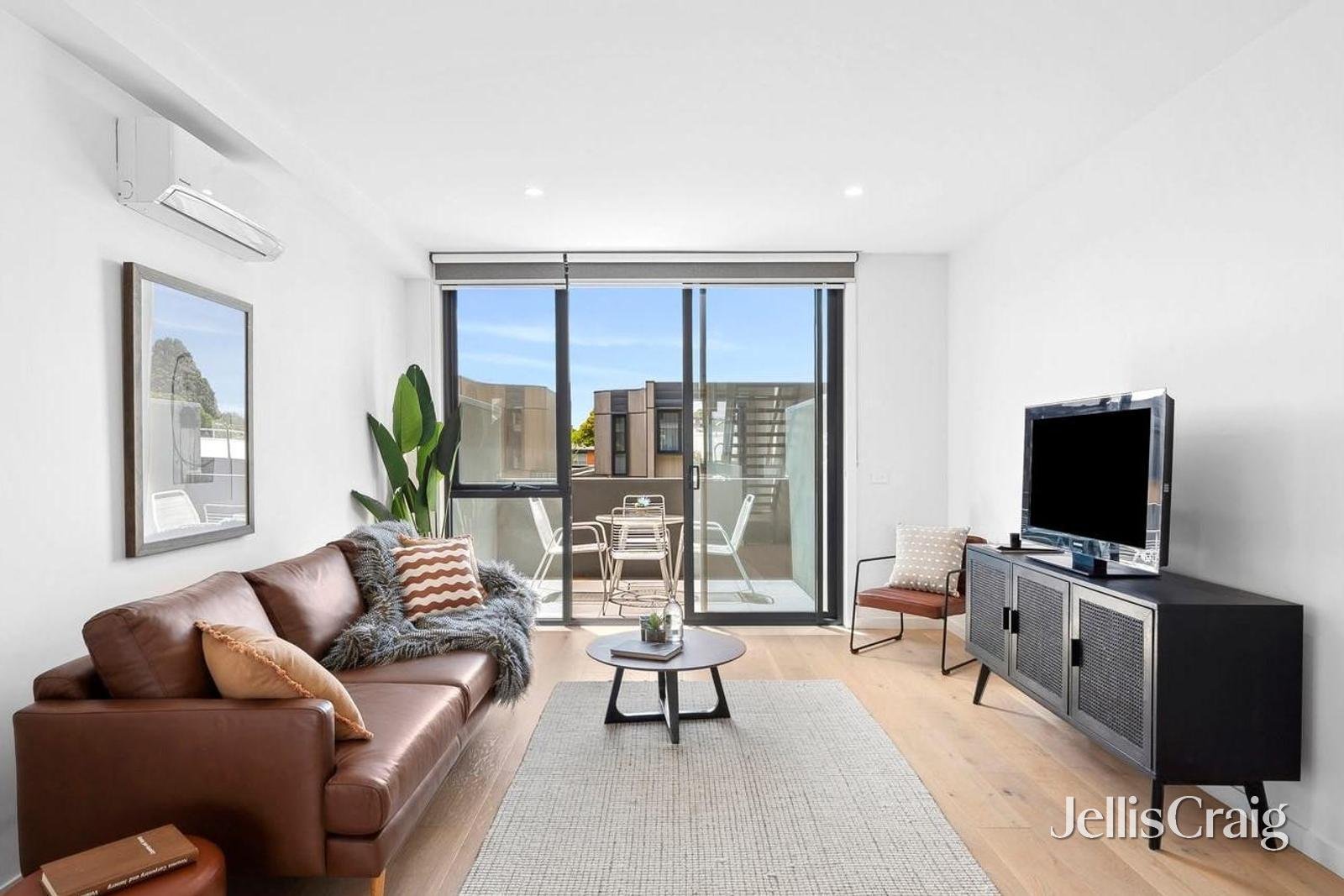 26 Bowlers Avenue, Geelong&nbsp;West image 2