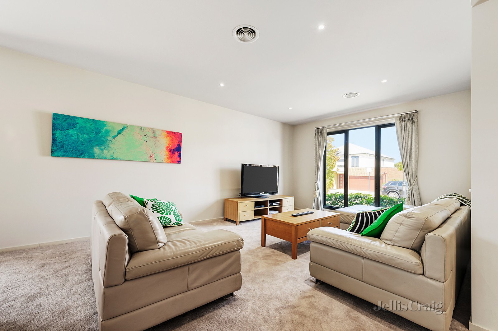 26 Brockhoff Drive, Burwood image 6