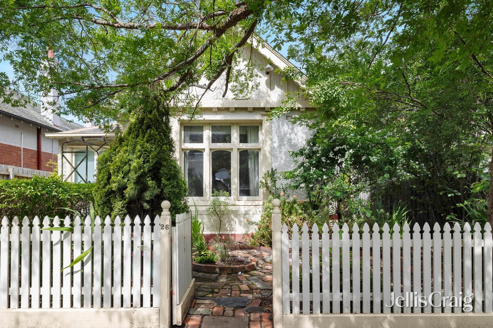 26 Byron Street, Kew image 1