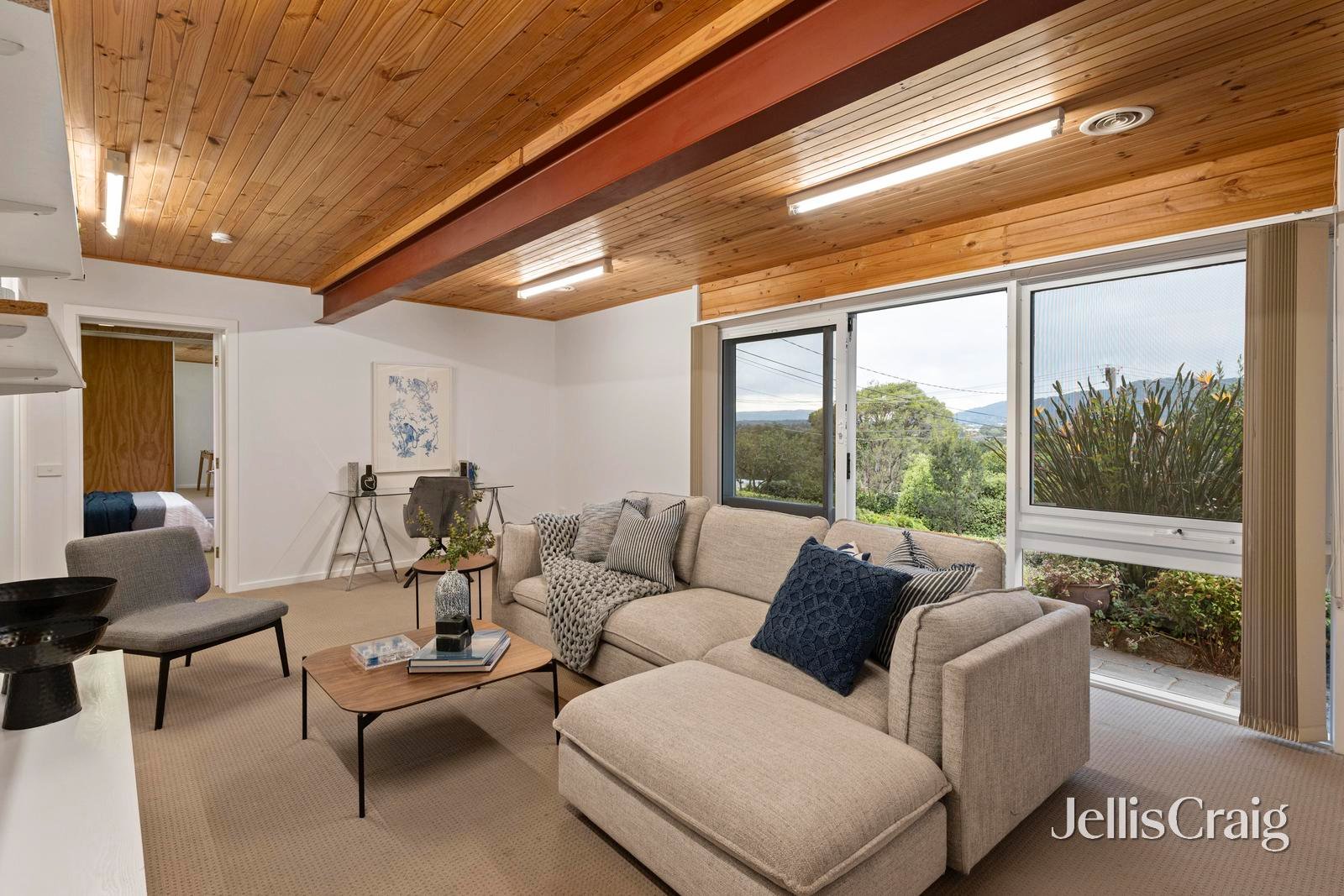 26 Byways Drive, Ringwood East image 7