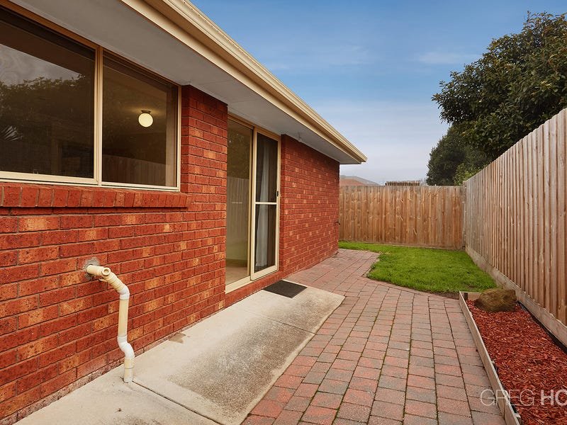 2/6 Carling Court, Altona Meadows image 10