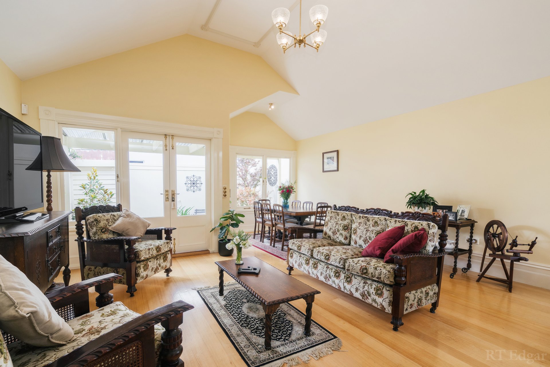 Property Gallery Thumbnail 6