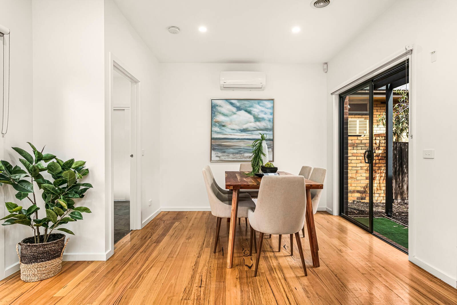 Property Gallery Thumbnail 5