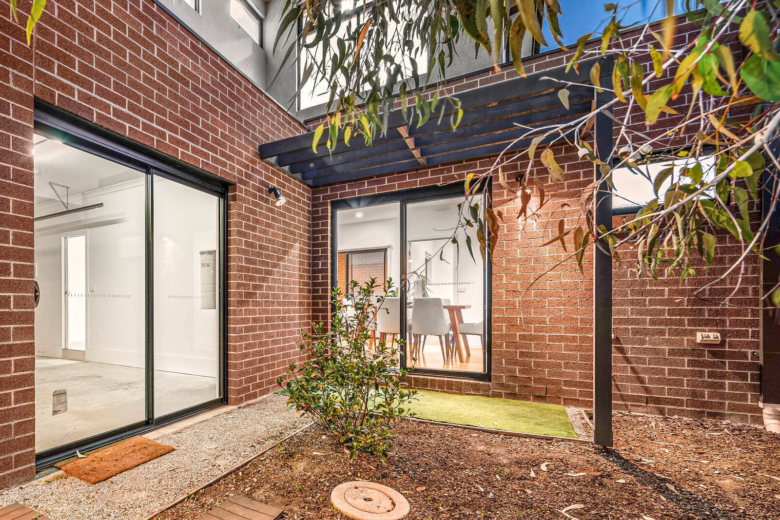 Property Gallery Thumbnail 12