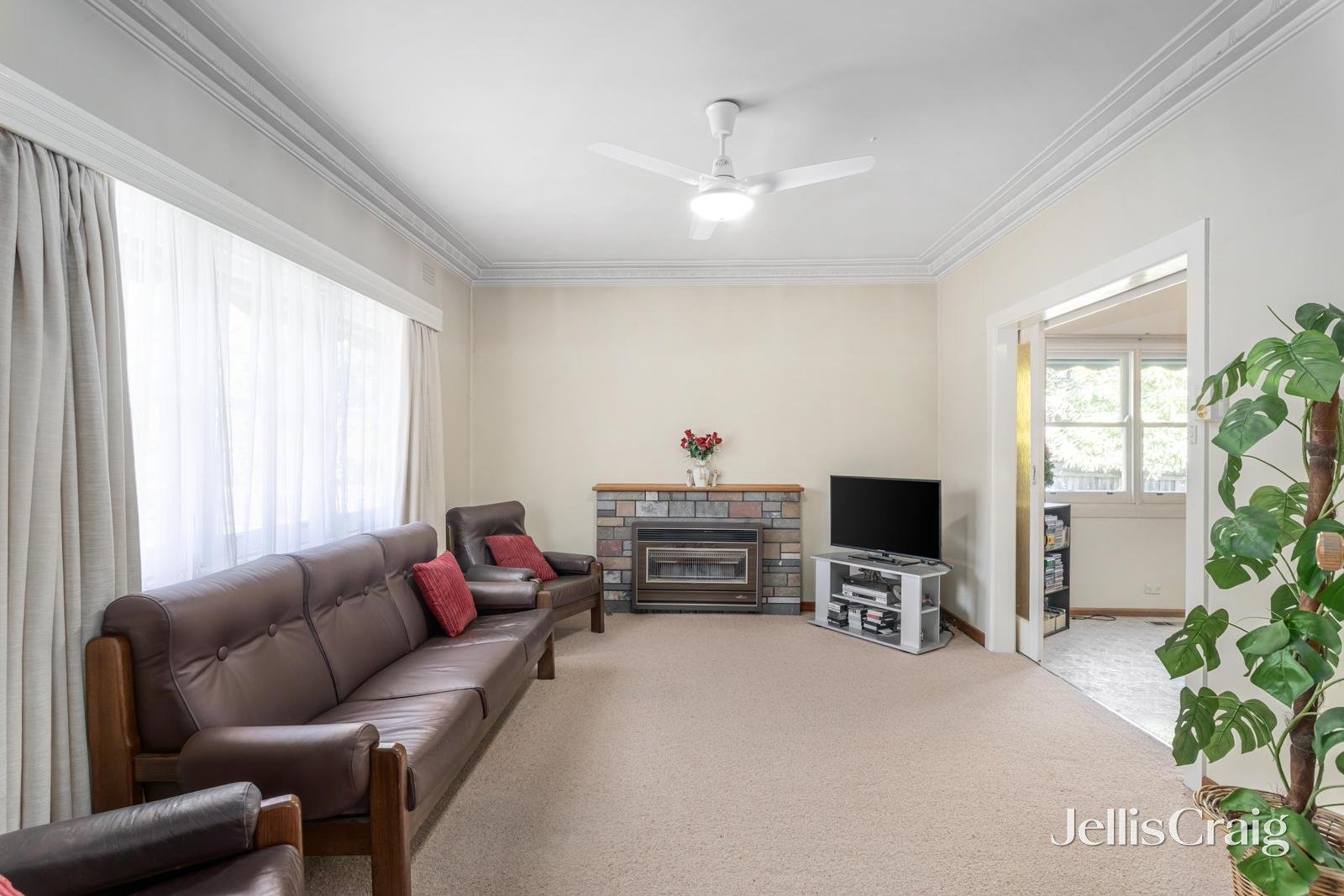 26 Clifton Street, Blackburn image 3