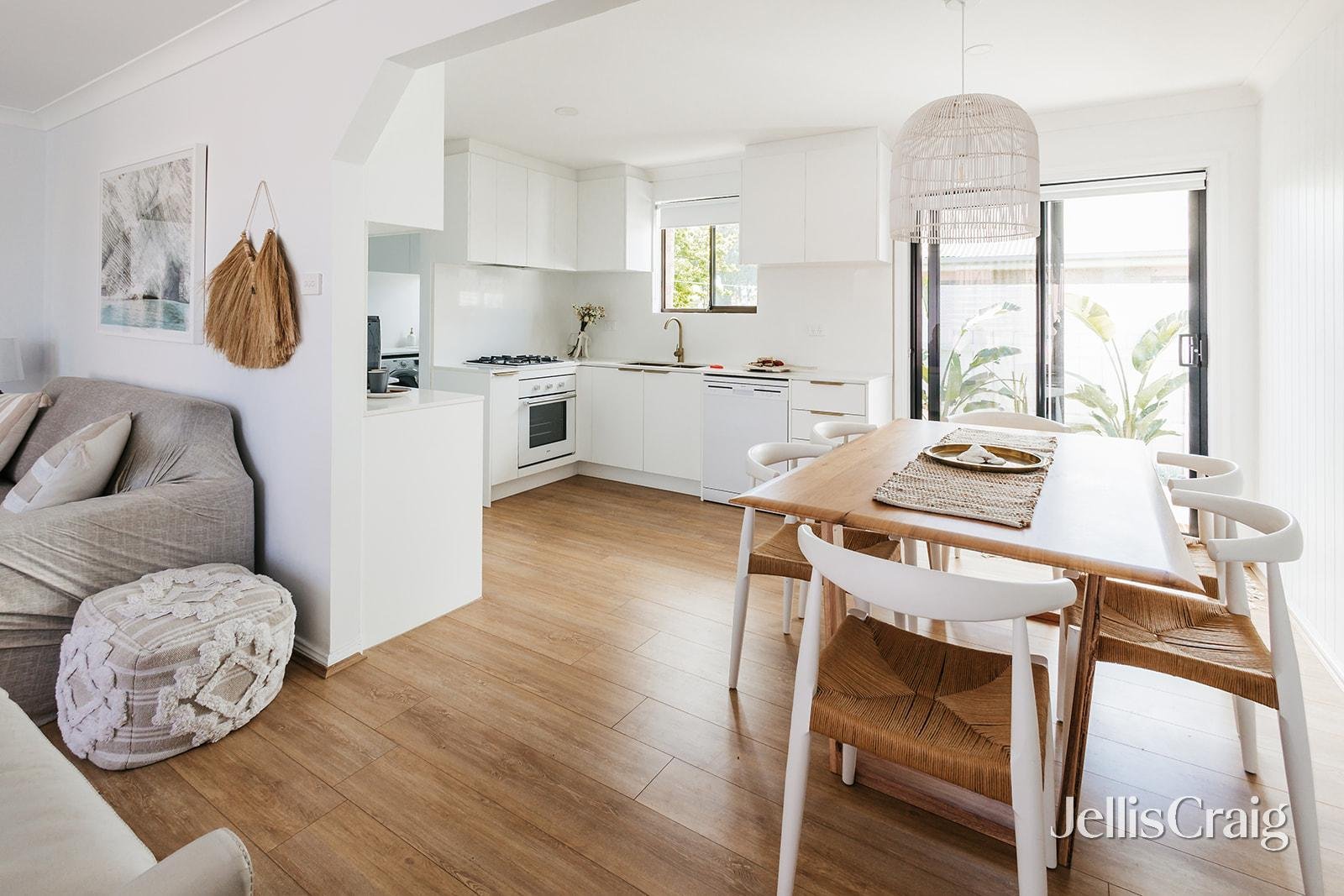 2/6 Collingwood Street, Rye image 8