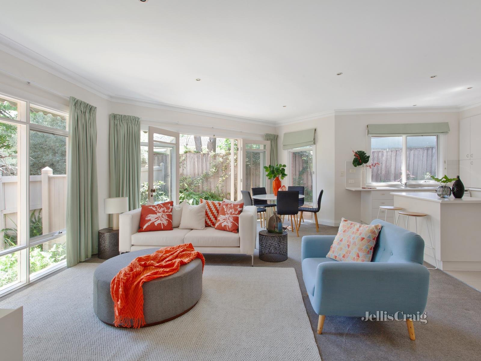 2/6 Daphne Street, Canterbury image 2