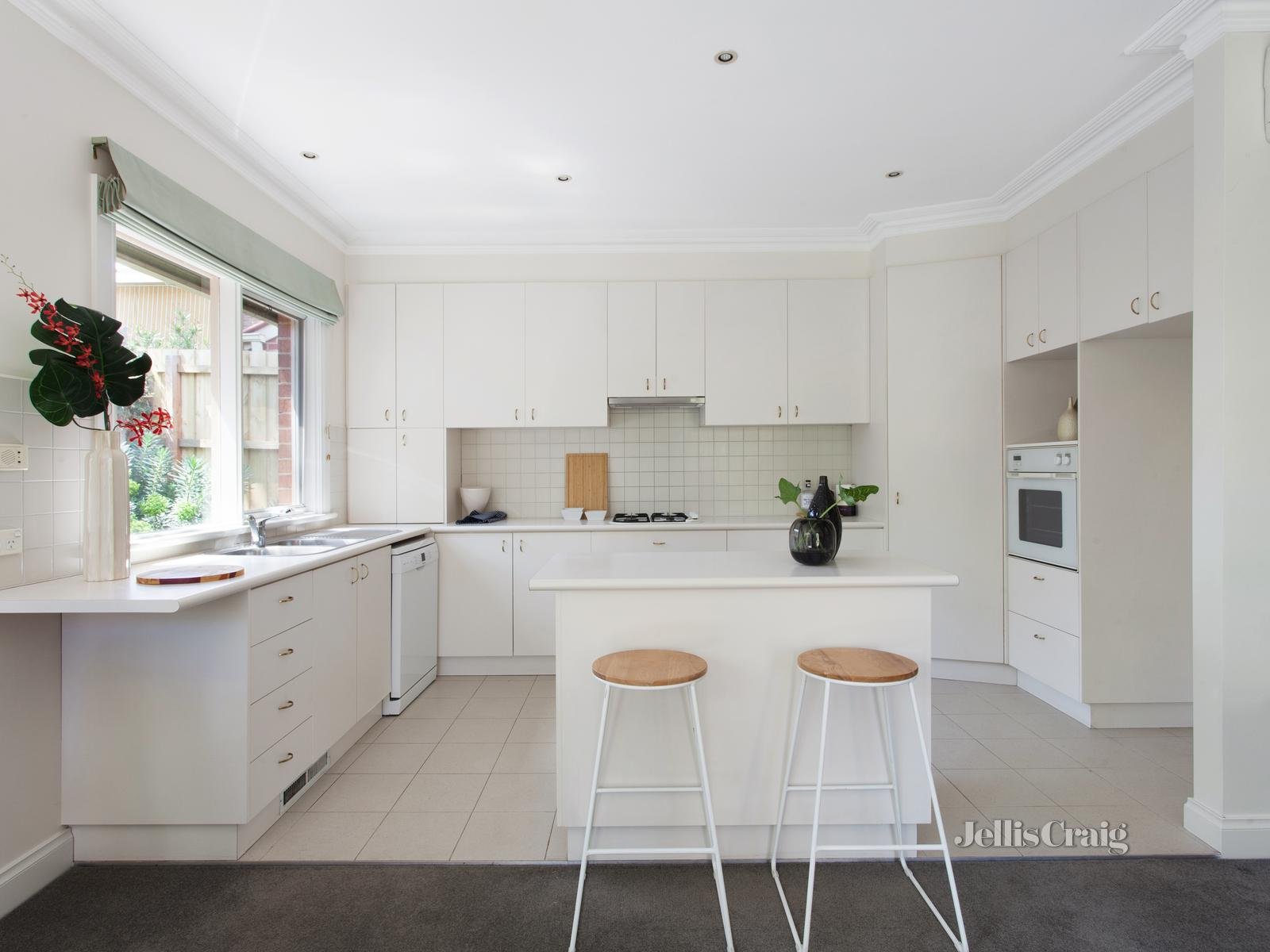 2/6 Daphne Street, Canterbury image 3