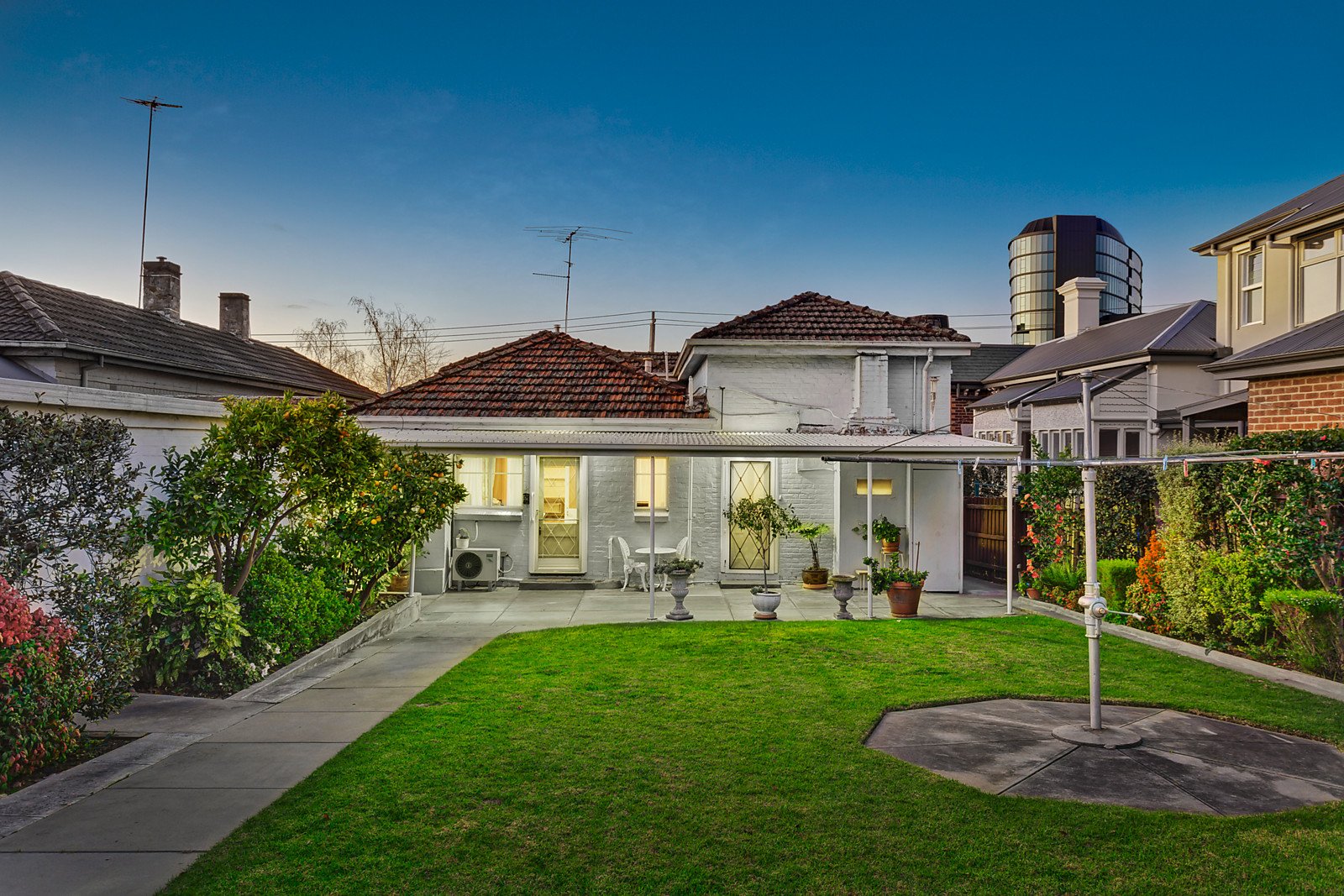 26 Denmark Hill Road, Hawthorn East image 9