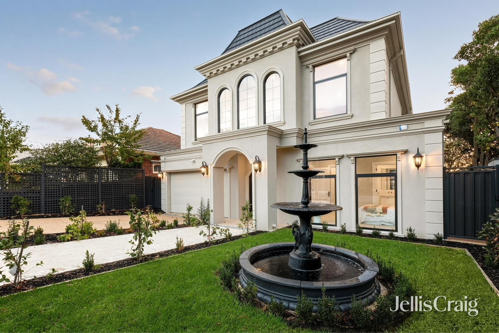 26 Elliott Avenue, Balwyn image 2