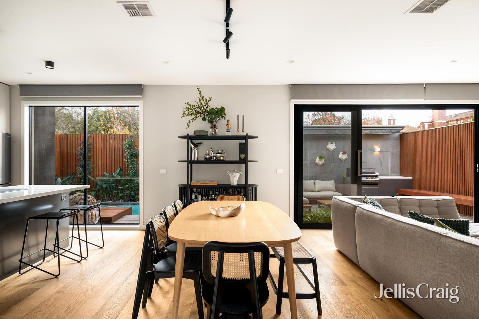 26 Ellsworth Crescent, Camberwell image 5