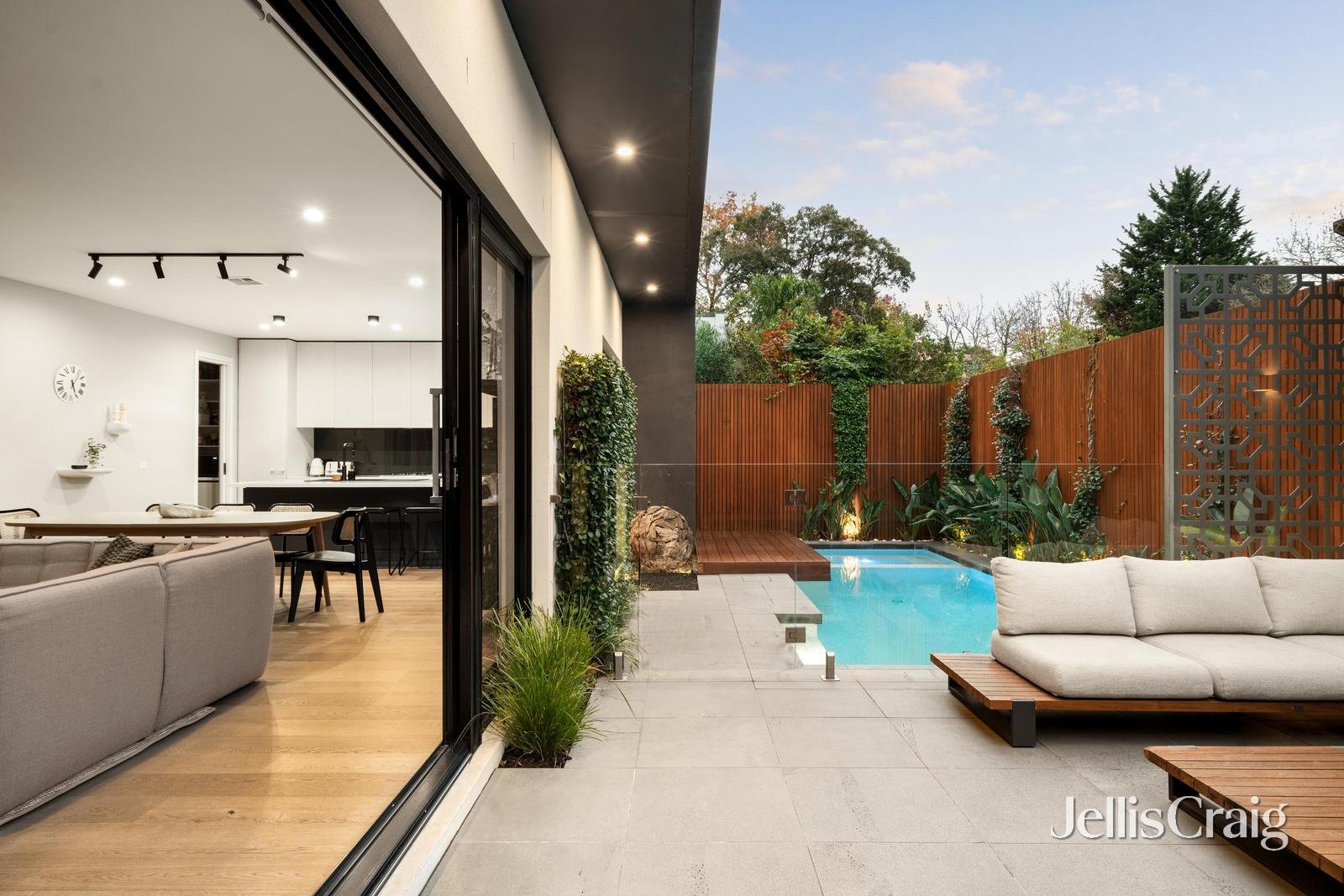 26 Ellsworth Crescent, Camberwell image 8