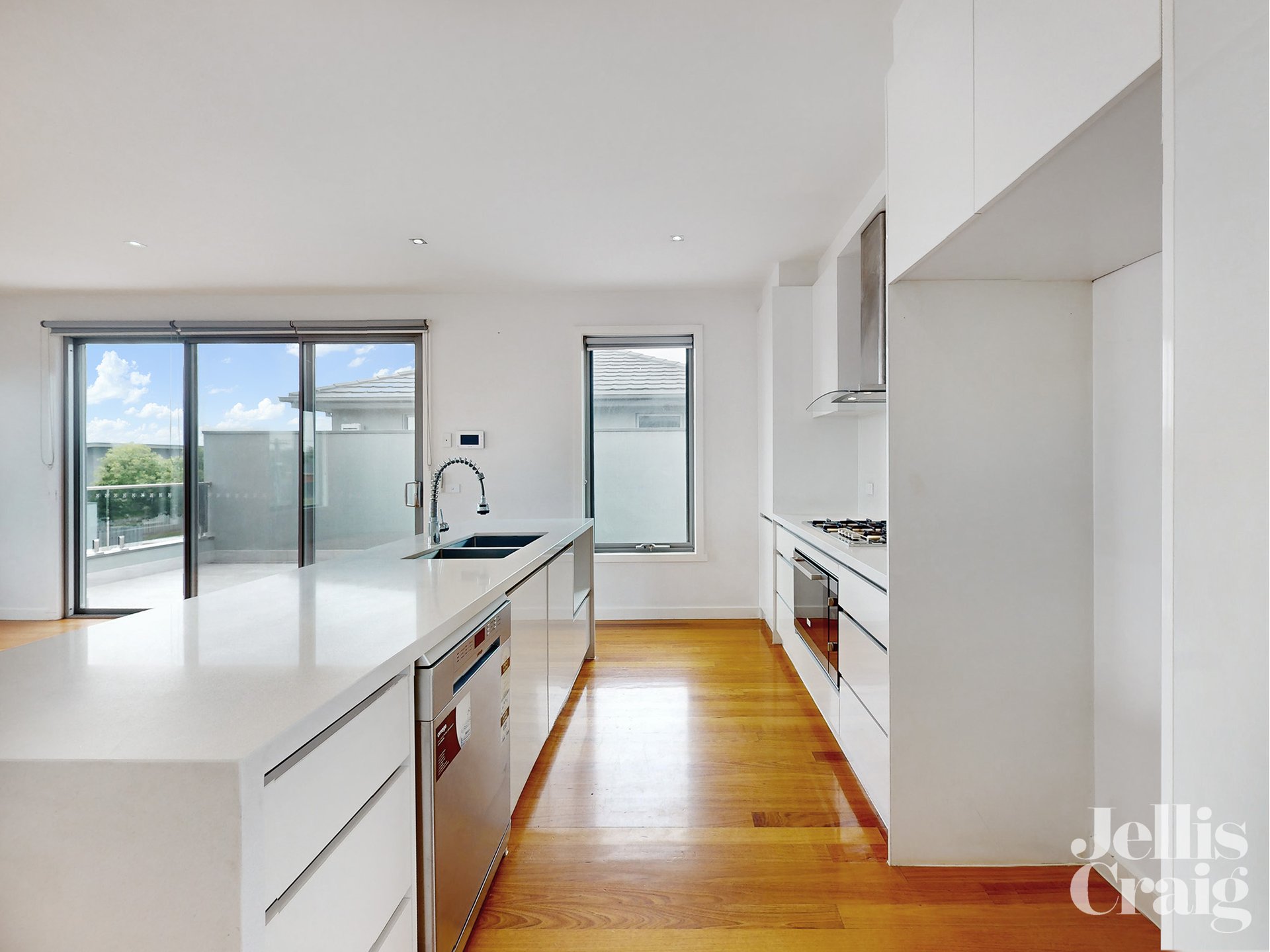 2/6 Fenacre Street, Strathmore image 3