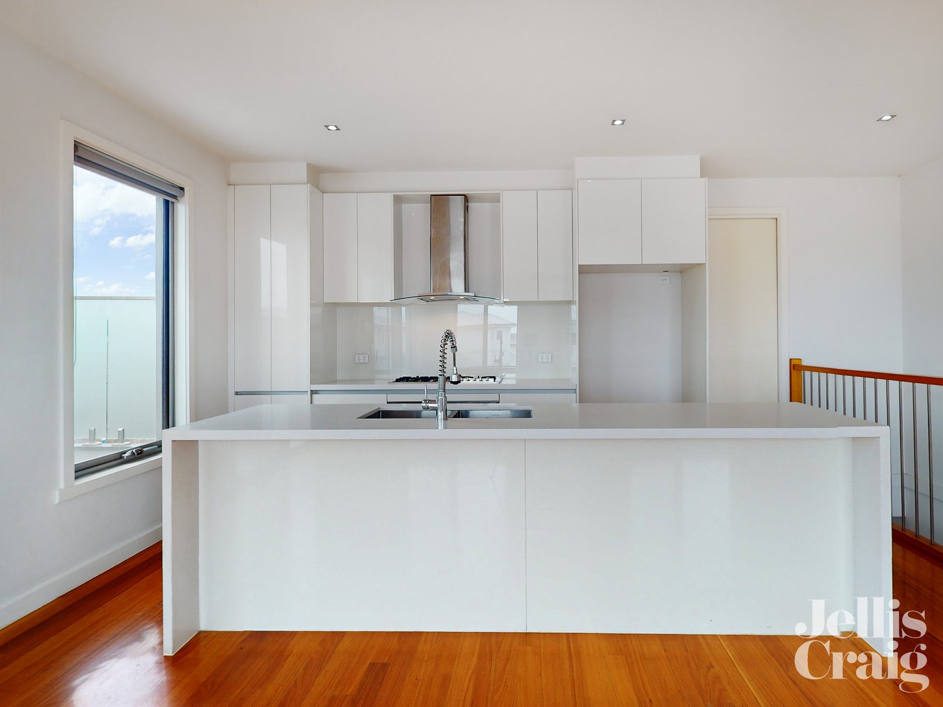 2/6 Fenacre Street, Strathmore image 2