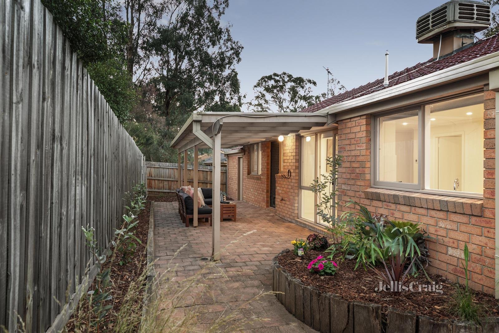 2/6 Frank Street, Eltham image 13