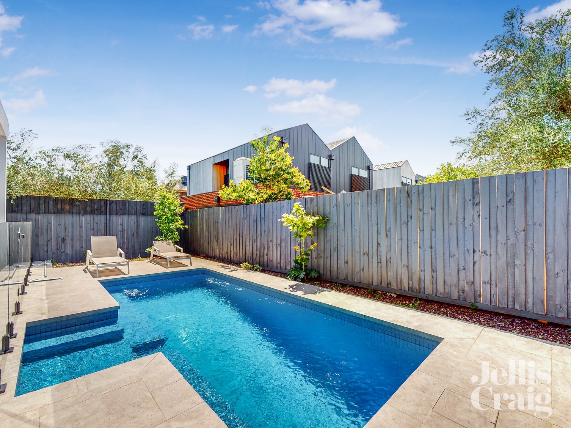 2/6 Gilmour Road, Camberwell image 3