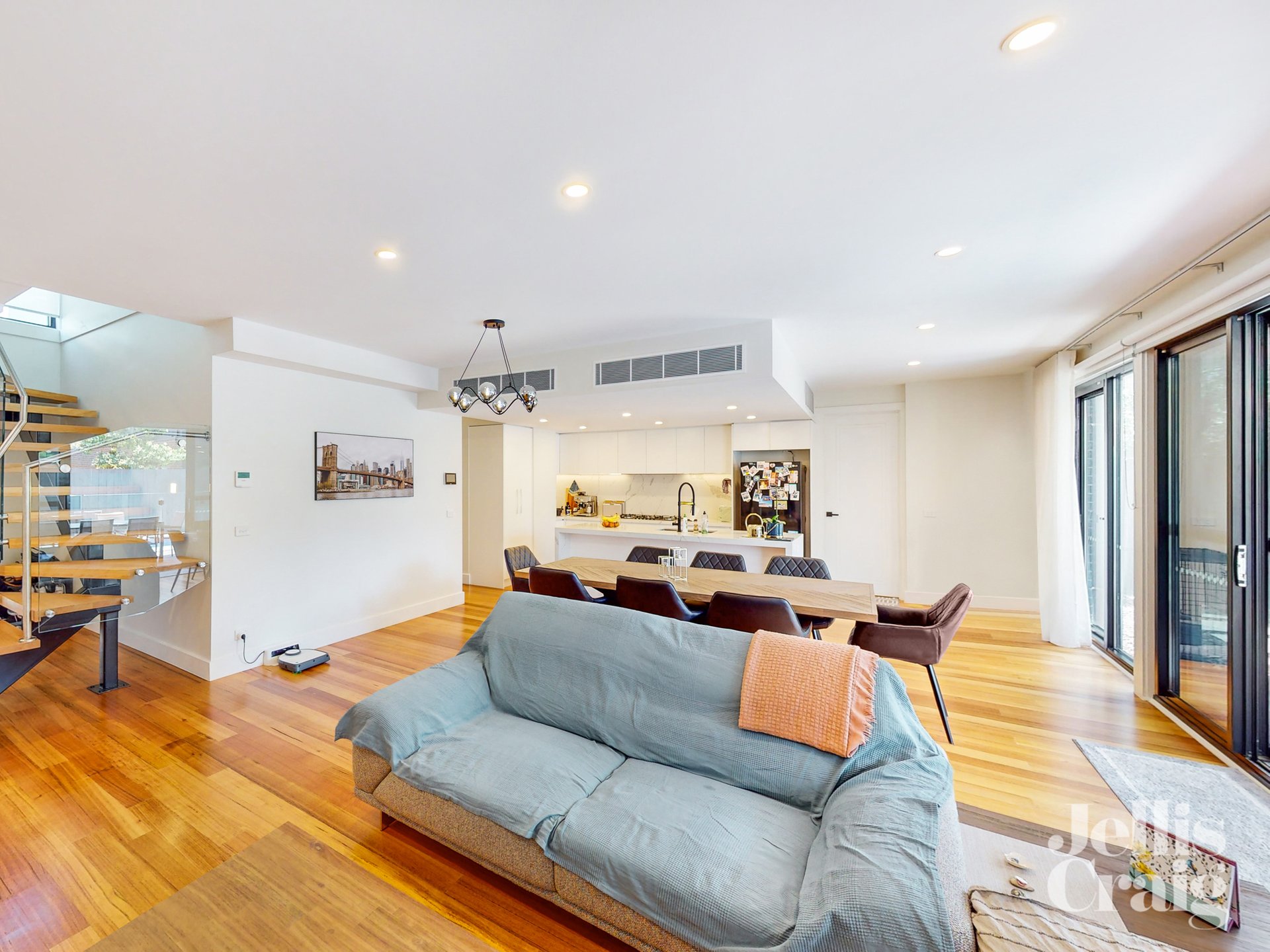 2/6 Gilmour Road, Camberwell image 6